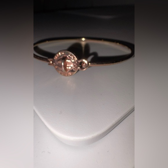 Marc Jacobs Gold Plated Circular Clasp Bracelet - Picture 8 of 8